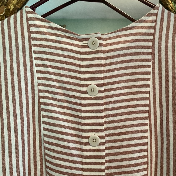 Madewell red and White Striped Top, size small, so chic!! Summer linen dress 🌺 - Picture 5 of 6